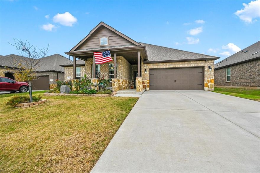 Celebrate the holidays in your new home! This stunning home welcomes you with an open floor plan, creating a seamless living experience. The spacious kitchen island, featuring a brand new farmhouse sink and lighting, is a chef's dream, perfect for meal prep and entertaining. Cozy up by the upgraded gas fireplace in the living area. The master suite offers convenience with direct access to the master bathroom, closet, and laundry room. Enjoy ample storage with spacious rooms and closets throughout, including double sinks in both bathrooms. This move-in-ready home boasts numerous upgrades, such as granite countertops, wood tile ceramic flooring, and farmhouse light fixtures.
As an incredible bonus, with an acceptable offer, the owners are gifting a golf cart for added convenience and offering $500 towards a home warranty. Don't miss the chance to make this beautiful home your own slice of Silverado paradise. Move in, unpack, and start creating holiday memories in your new home!