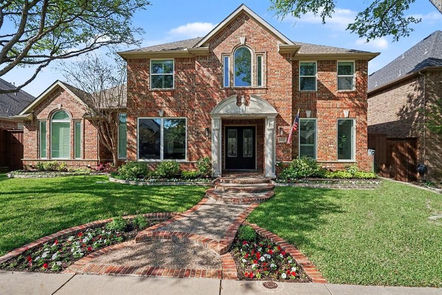 This meticulously maintained 5bed 5bath home is truly move in ready with $200K in renovations that combine modern luxury with elegance.
Nestled inside the gated community of Oaktree, you will find beautiful new windows and hardwood floors throughout that lend warmth and sophistication. The foyer introduces you to an open flow, leading to a living and dining room perfect for hosting gatherings. The chef’s kitchen features an oversized quartzite island, ample counter & storage space and a custom kitchen nook surrounded by a large alcove of windows. The primary bathroom provides a spa-like ambiance with a soaking tub, oversized shower, marble finishes and leads to 2 separate walk-in closets.

Whether you need a quiet home office or a serene library, this home has you covered. Upstairs you can relax in the media recreation room, create in the loft or retreat to one of the additional 4 spacious bedrooms, each offering a large footprint, comfort and privacy.

The outdoor space is equally impressive, with a pool, turfed backyard, and a fully equipped outdoor kitchen, perfect for hosting or enjoying peaceful evenings. A 3-car garage adds plenty of storage and convenience.

Located in a gated community backing to a serene greenbelt, it provides a private and convenient retreat. This home is situated just minutes from TCA, PCA and Shelton schools, is close to shopping, dining and recreational options making it as practical as it is inviting. Make this exceptional property your own and enjoy the best of modern living.