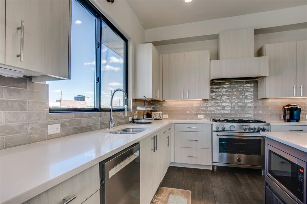 DALLAS LAND AND LOAN 2 - Residential Income