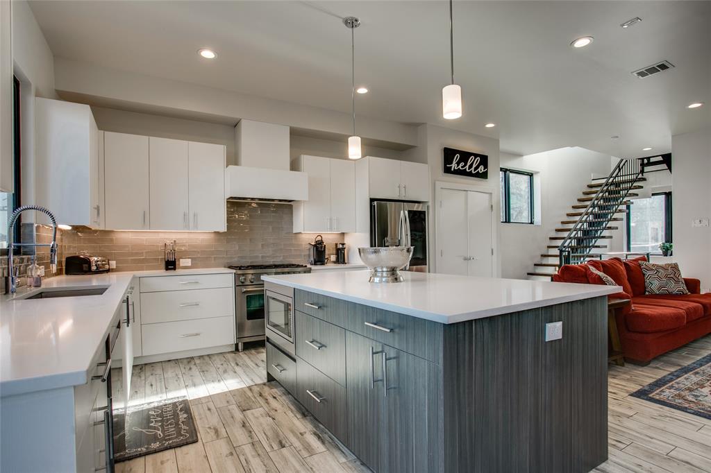 DALLAS LAND AND LOAN 2 - Residential Income