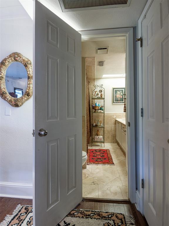 Paradiso Condo Ph 01 - Residential Lease