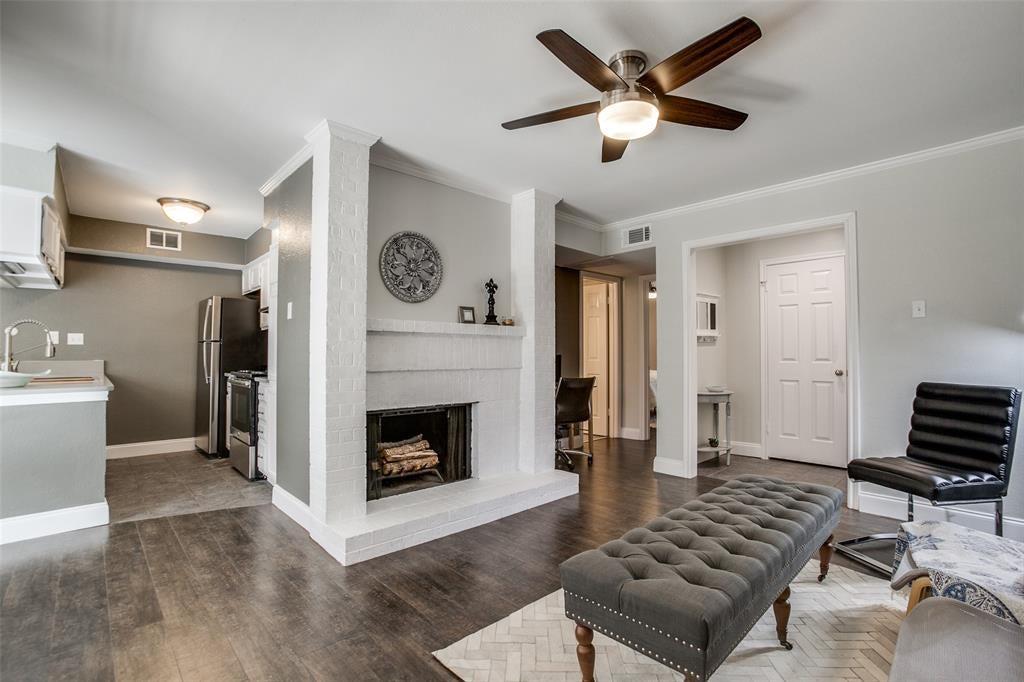 16301 Ledgemont Lane 202