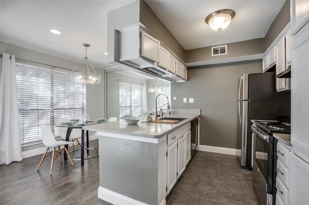 16301 Ledgemont Lane 202