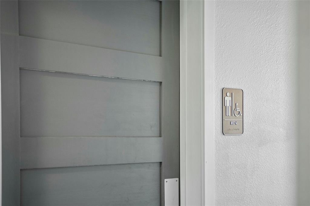 yes - Commercial Lease