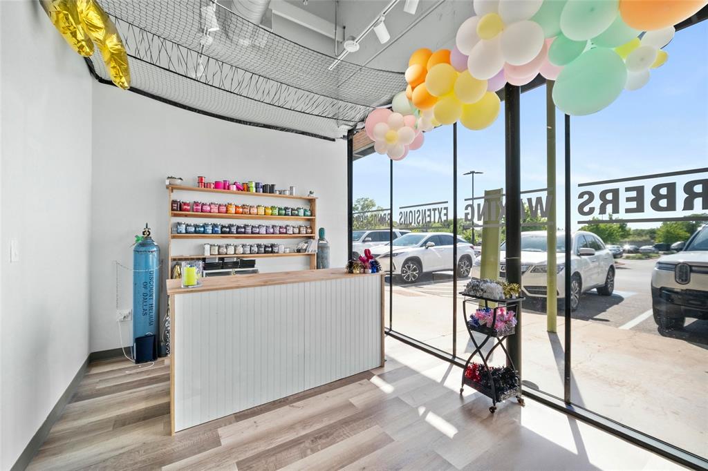 yes - Commercial Lease