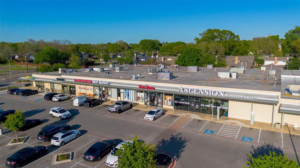 yes - Commercial Lease