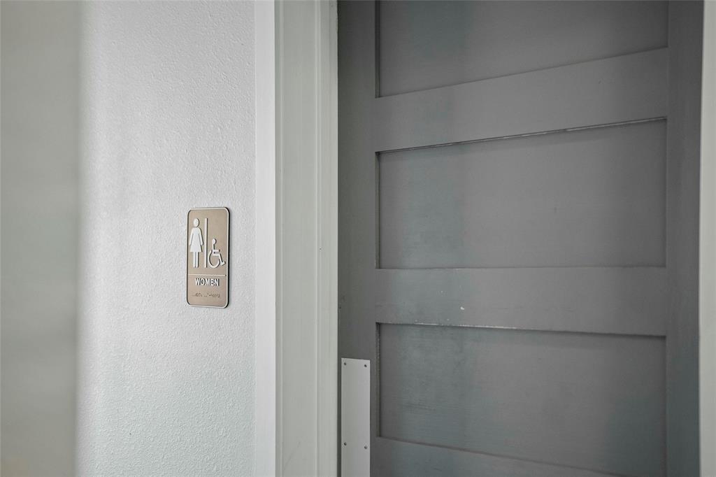 yes - Commercial Lease