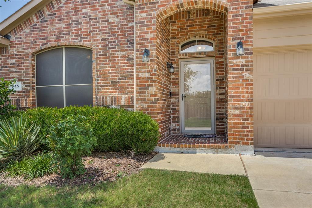 945 Cushing Drive