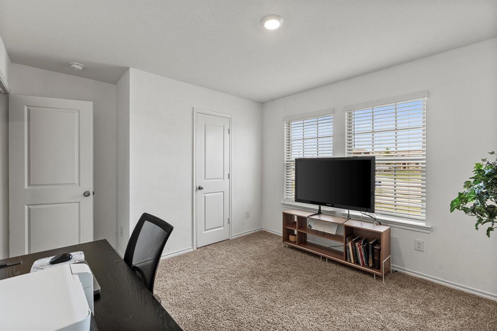 1003 Homestead Lane