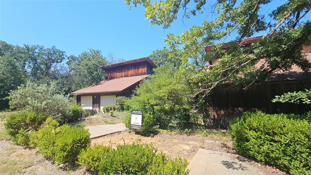1121 Thornridge Circle