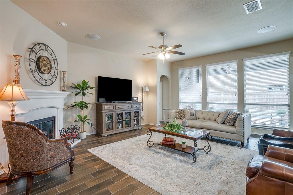 Twin Mills - Residential