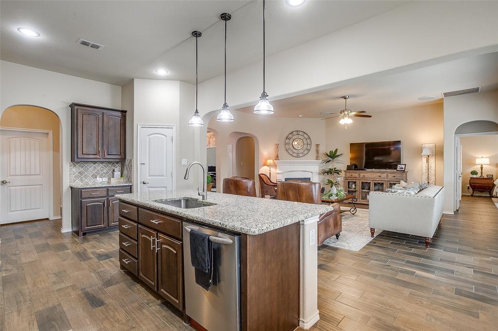 Twin Mills - Residential