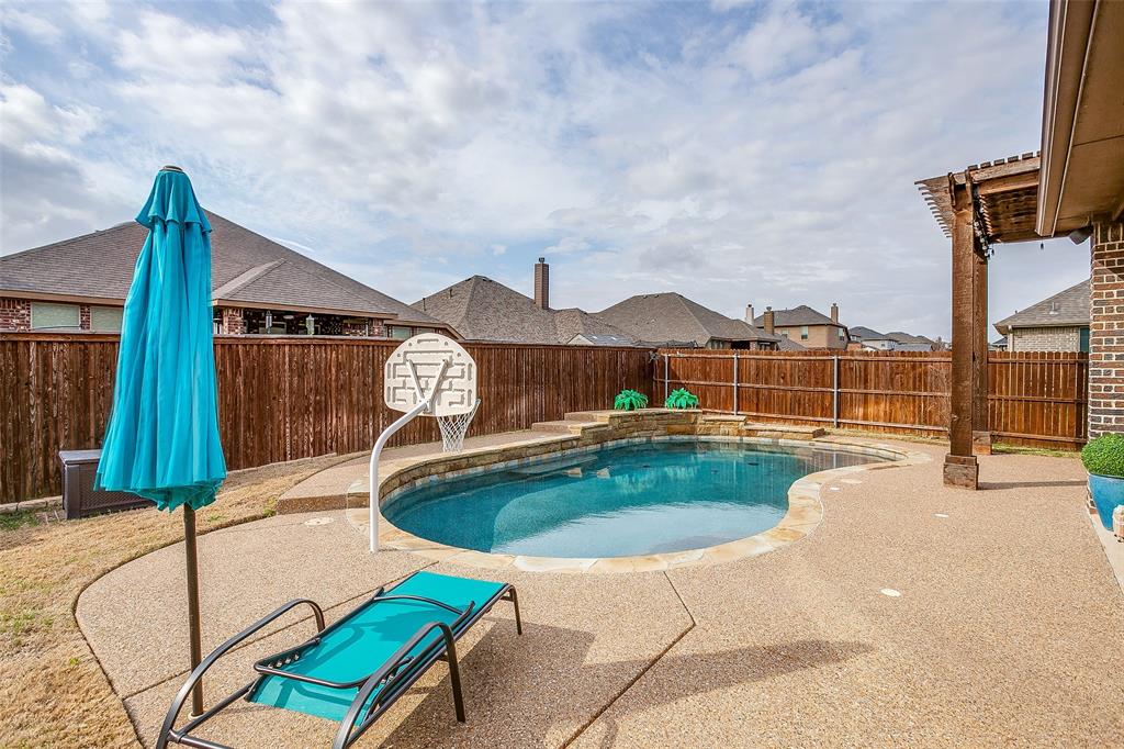 Twin Mills - Residential