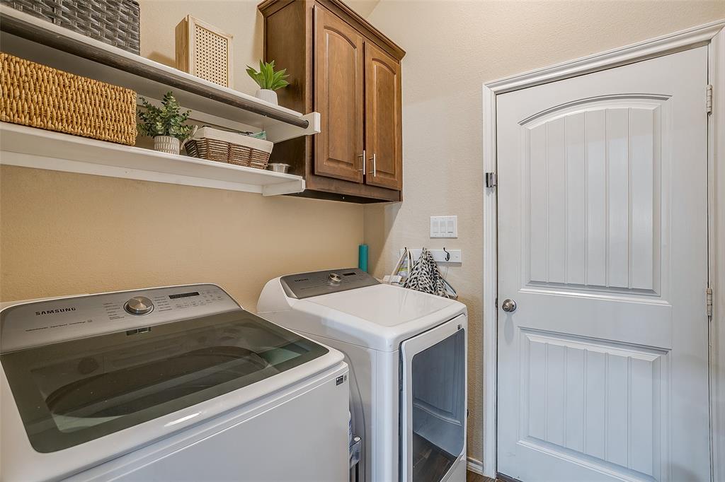 Twin Mills - Residential