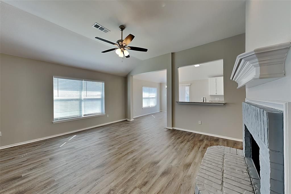 Photo of 1409 Santos Drive, Denton, TX 76207 (MLS # 21215377)