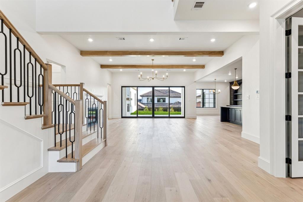 Montrachet - Residential