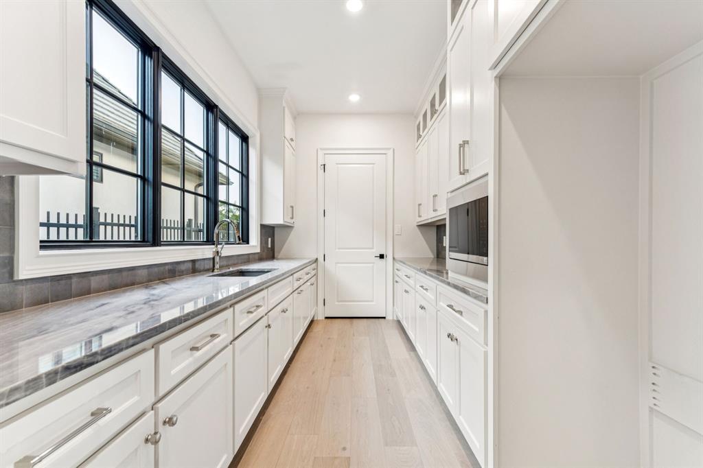 Montrachet - Residential