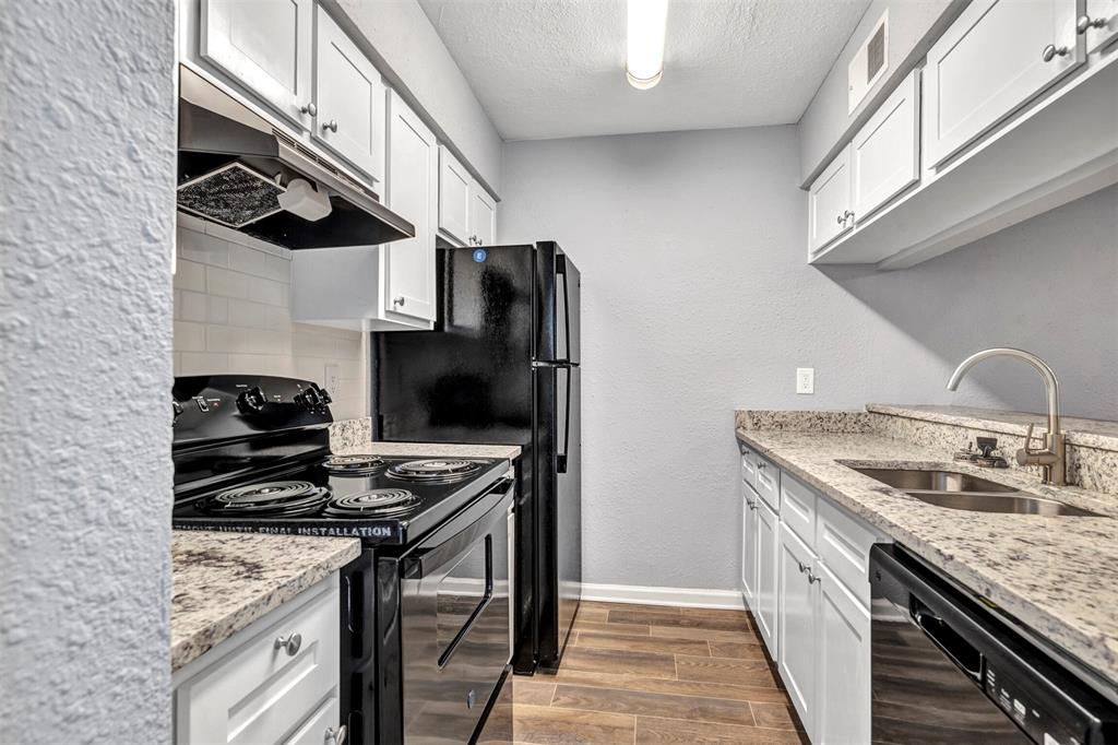 Springtree Crossing Condos - Residential