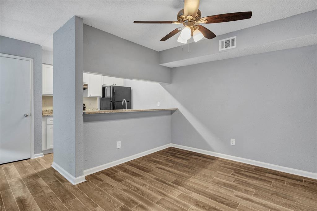 Springtree Crossing Condos - Residential