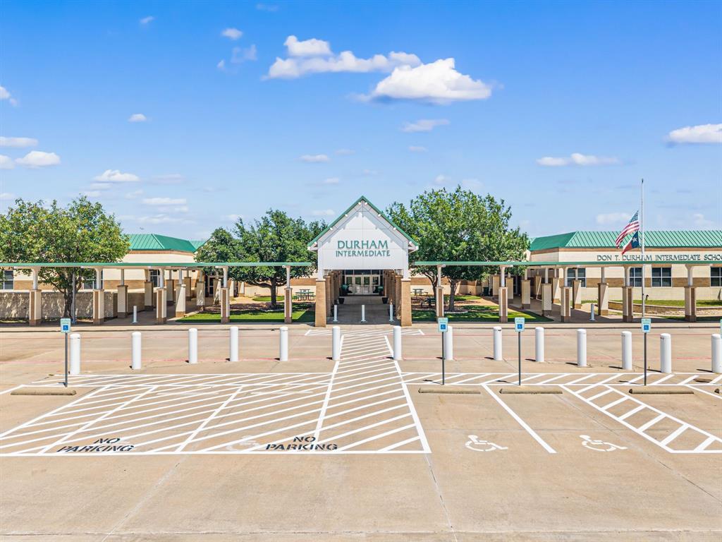 801 Shady Oaks