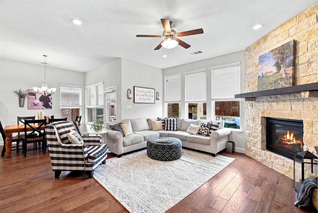 3525 Charleston Drive