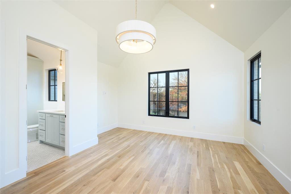 LAKEWOOD ESTATES - Residential