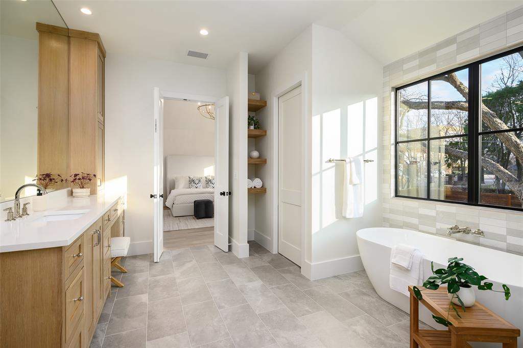 LAKEWOOD ESTATES - Residential