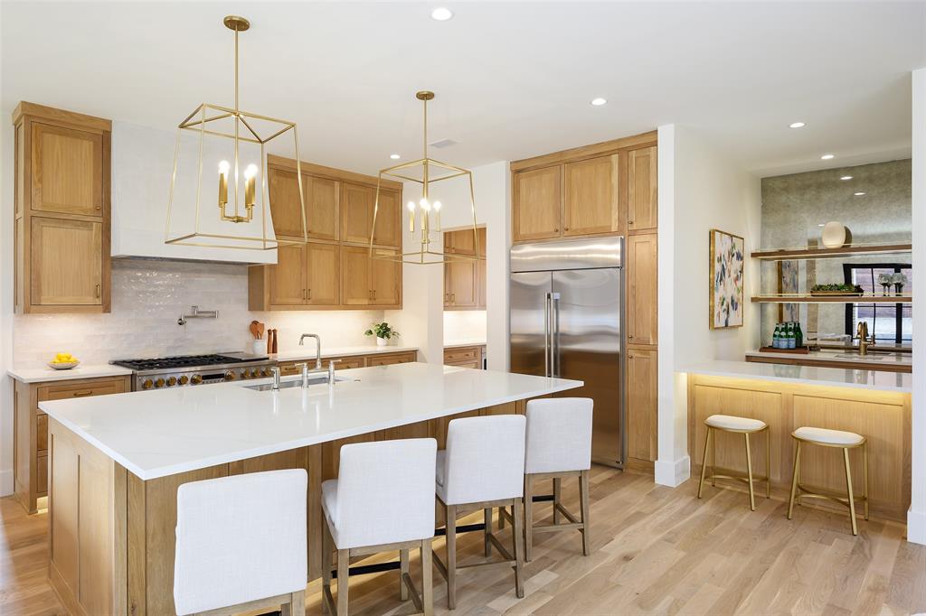 LAKEWOOD ESTATES - Residential