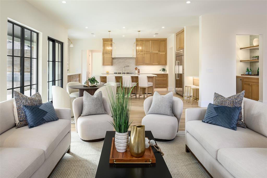 LAKEWOOD ESTATES - Residential