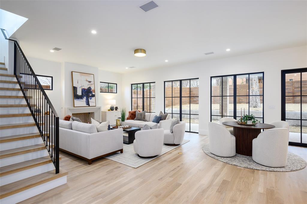 LAKEWOOD ESTATES - Residential