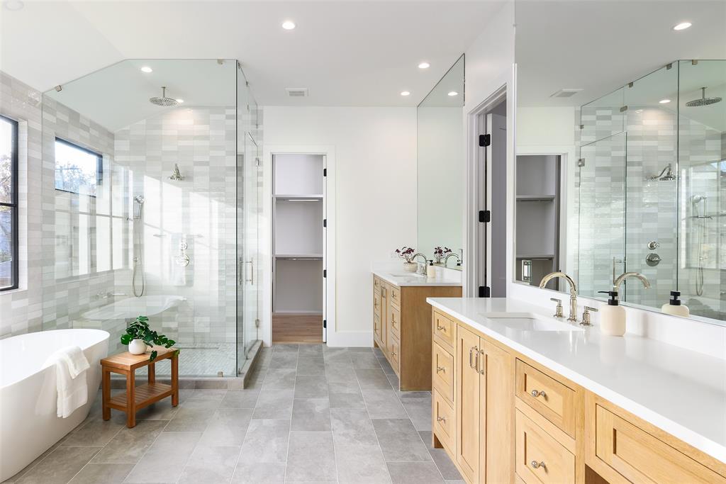 LAKEWOOD ESTATES - Residential