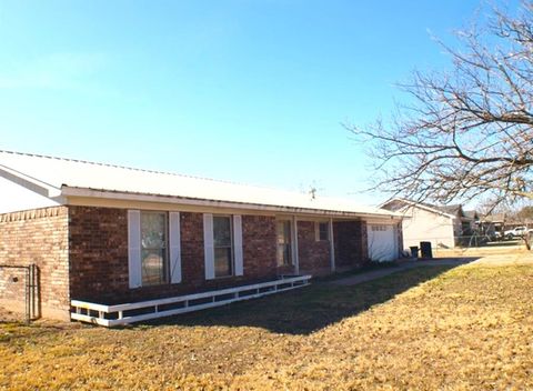 511 California Street Clyde TX 79510