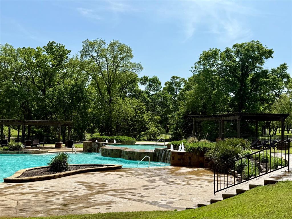 Valhalla Ph 1 - Land