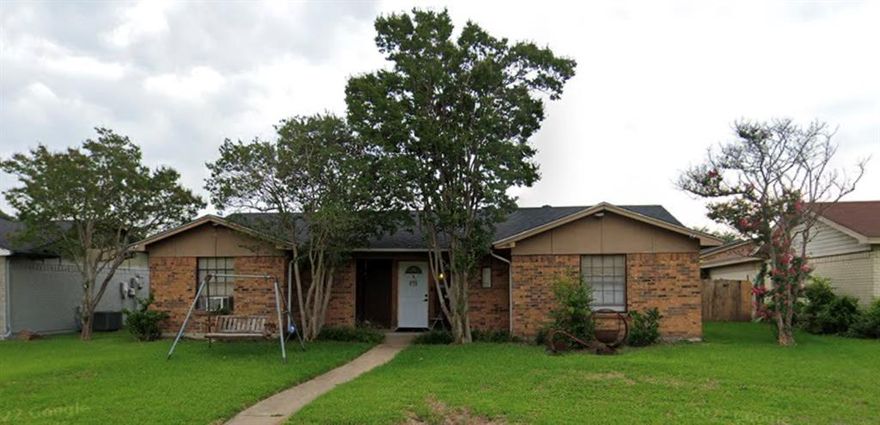 MULTIPLE OFFERS!!! OFFER DEADLINE SUNDAY JULY 9th AT 6PM. CASH ONLY!!! A great opportunity awaits you in Garland! This would make a perfect starter home or investment property for an investor. Centrally located and close to shopping, restaurants, tollway, schools, and more! Needs some TLC but endless opportunities on this one! This listing is being sold AS IS. Seller will make NO repairs! Don't miss this one! Buyer and or Buyer’s Broker to verify all specs including, but not limited to, schools, measurements, livable area. Listing Broker will not be held responsible for any inaccuracies. Information deemed reliable, but not guaranteed.