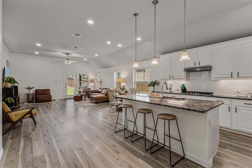 2524 Solomons Place