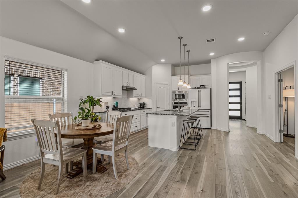 2524 Solomons Place