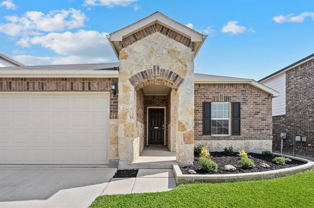 9112 Settlers Peak Road