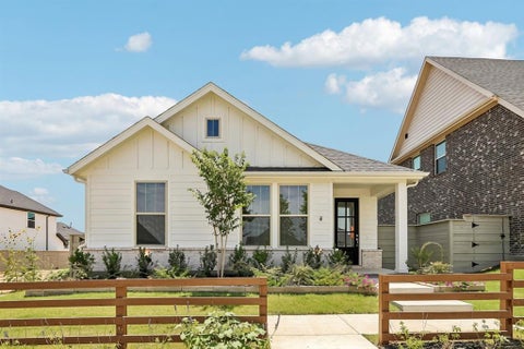 Photo of 8721 Lacey Oak Drive, Justin, TX 76247 (MLS # 21385261)
