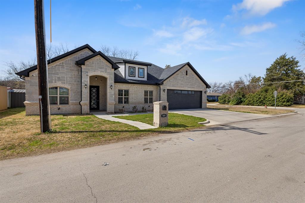 TRINIDAD HERNANDEZ ADDITION - Residential