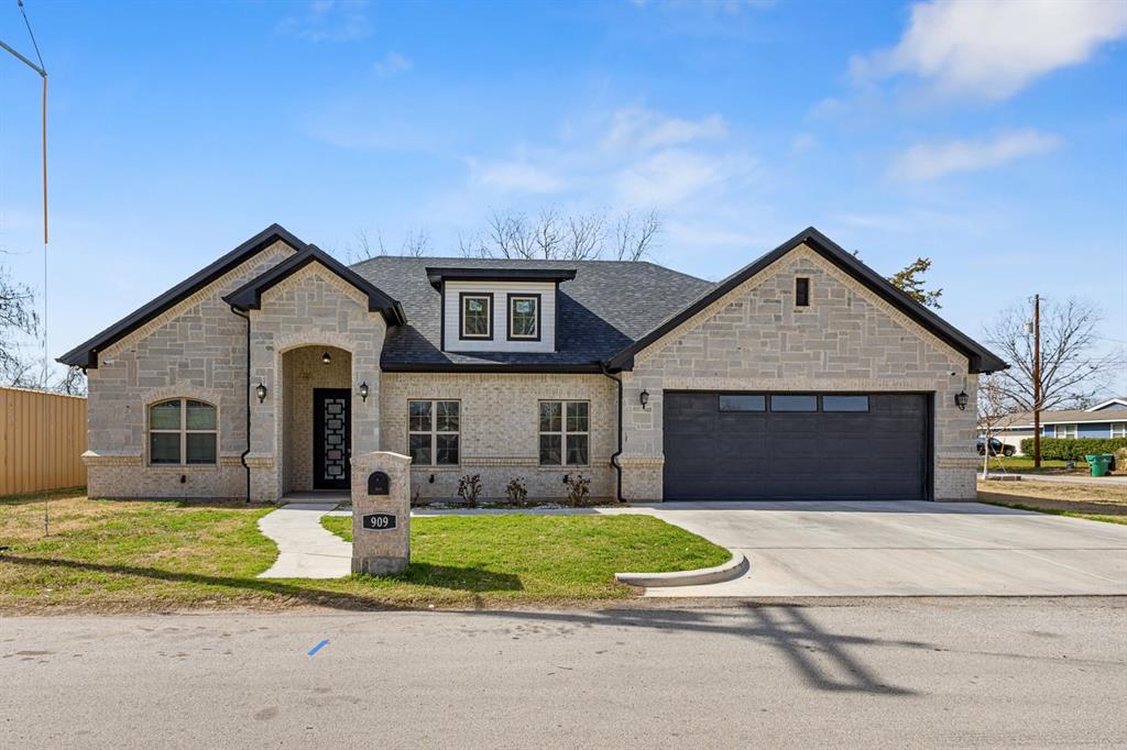 TRINIDAD HERNANDEZ ADDITION - Residential