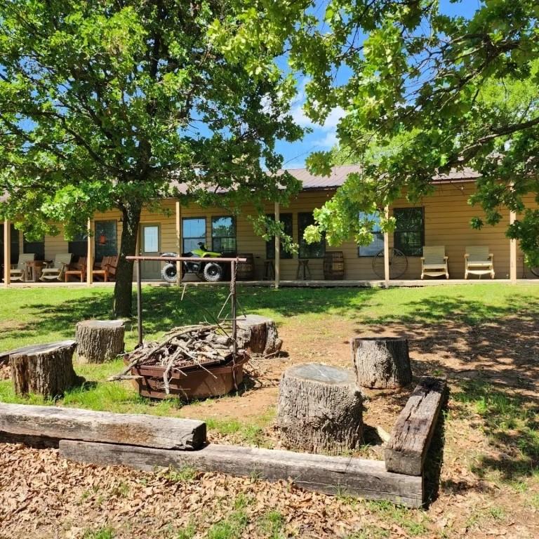 211 Private Road 5552