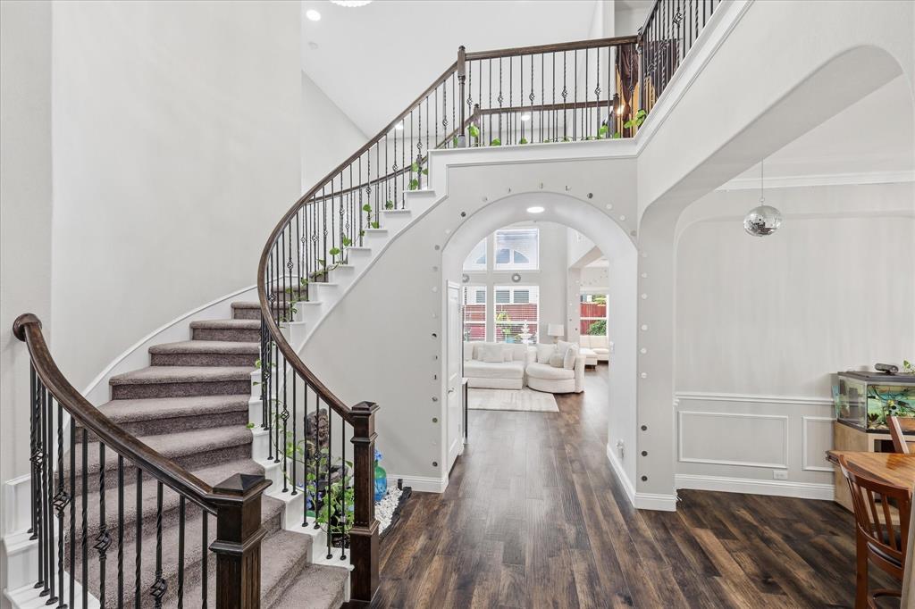 5631 Romantik Road