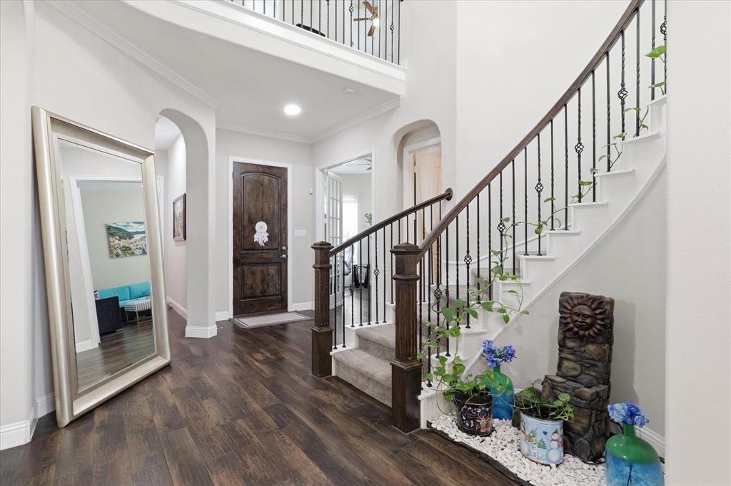 5631 Romantik Road