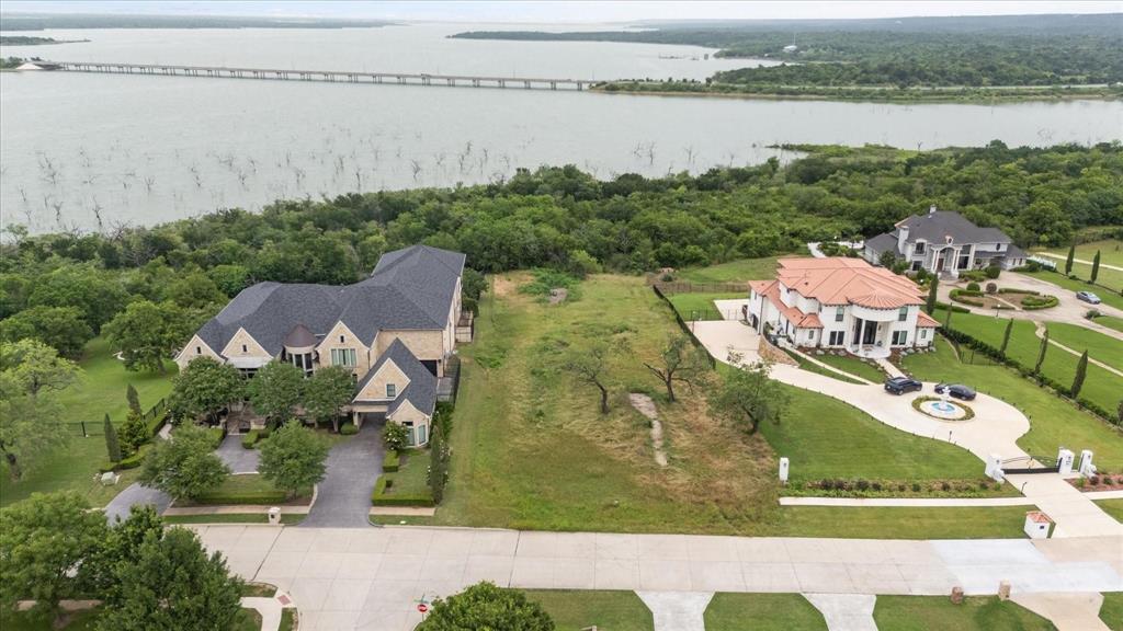 1047 Mallard Pointe Drive