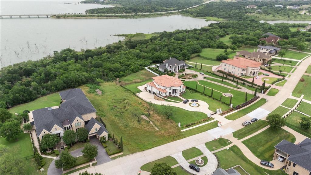 1047 Mallard Pointe Drive