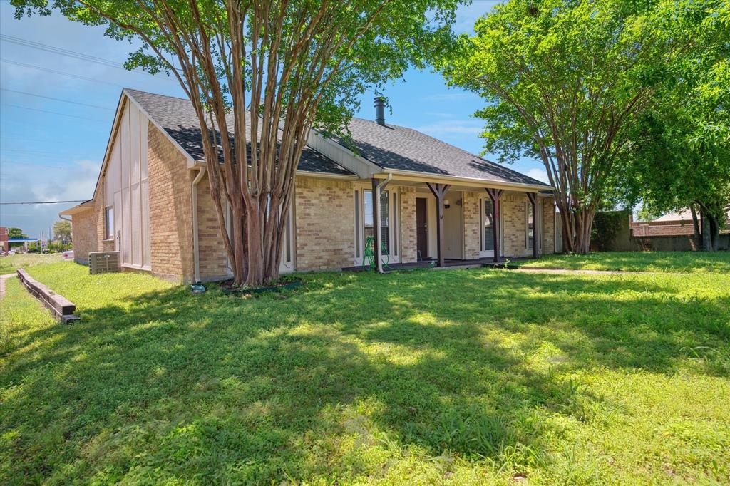 2036 Apple Valley Road
