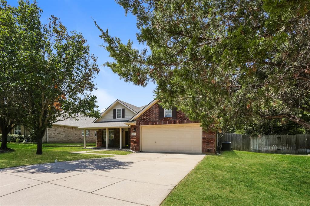 2217 Forest Park Circle