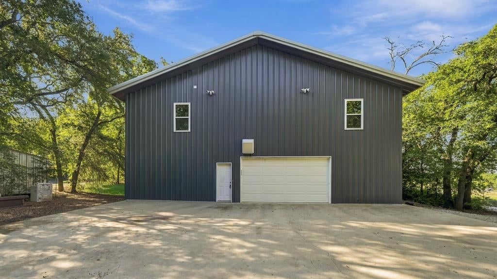 1239 Friendship Road