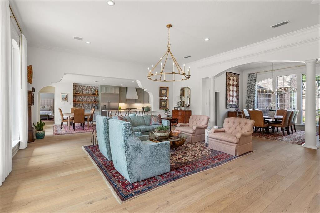 2633 Torrey Pines Drive