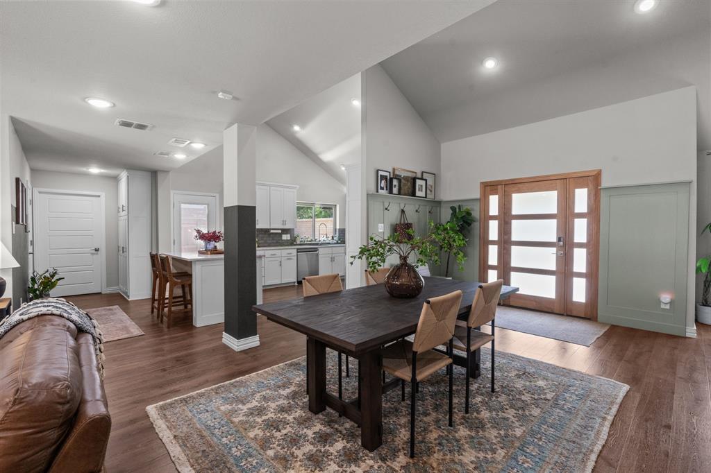 1617 Versailles Drive
